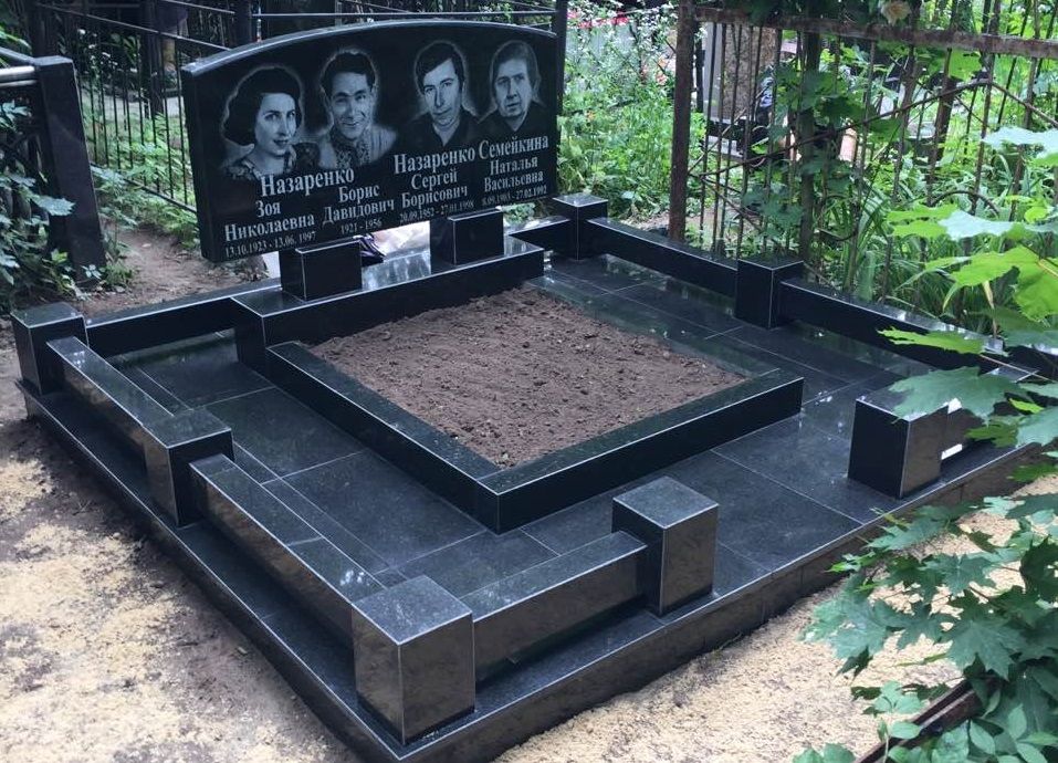 Чорній граніт з глибоким насиченим кольором. Ціна Харків